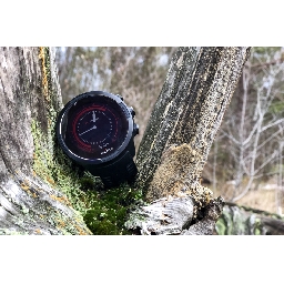 Новият-спортен-часовник-Suunto-9